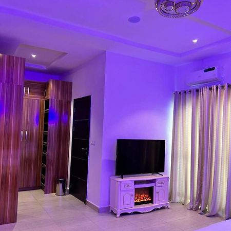 Urban Retreat Luxury Shortlet Apartment Lekki Ajah Lagos With Pool And Gym Exteriör bild