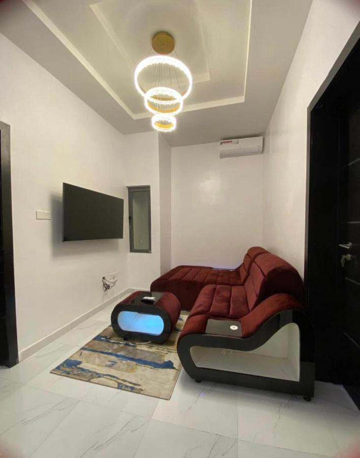 Urban Retreat Luxury Shortlet Apartment Lekki Ajah Lagos With Pool And Gym Exteriör bild