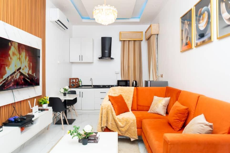 Urban Retreat Luxury Shortlet Apartment Lekki Ajah Lagos With Pool And Gym Exteriör bild
